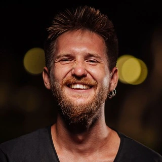 Паша Молянов